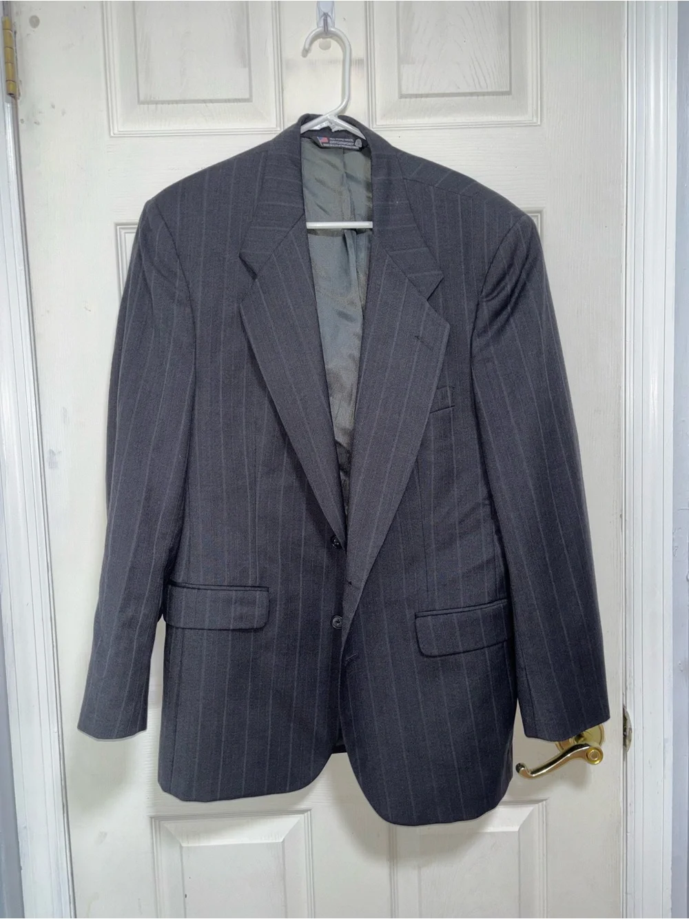 Classic Men's Gray Pinstripe Notch-Lapel Suit Jacket